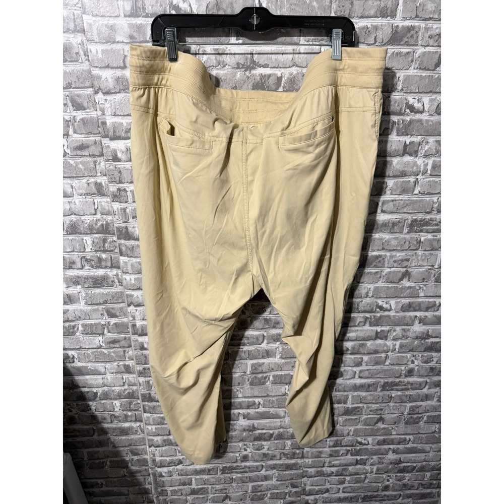 The North Face Women Aphrodite Motion Capri Pants Tan Khaki 3XL NWT - Picture 2 of 5
